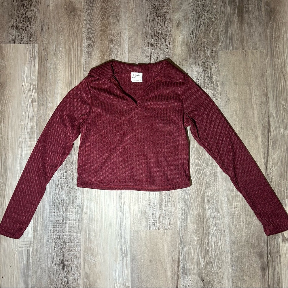 Olivia Rae Red Ribbed Crop Blouse Small